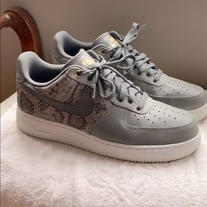 Nike Air Force 1 07 LV8 Dark Stucco “River Rock”